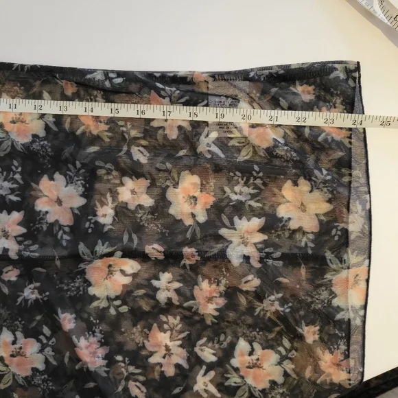 NWT Simons New In Black Fitted Long Sleeve Blouse - Picture 9 of 10